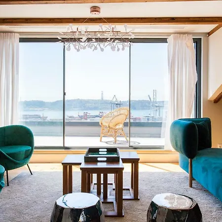 Apartment Luxlapa Duplex Lisbon