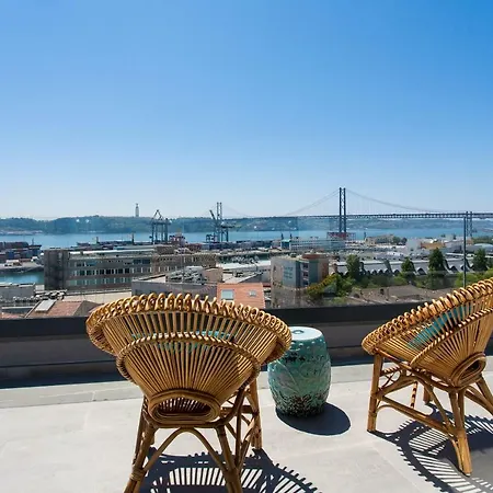 Apartment Luxlapa Duplex Lisbon